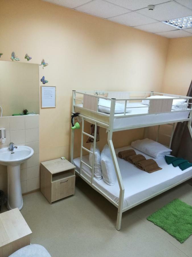 Dachny Hostel На Метро "Заельцовская" Novosibirsk Eksteriør billede