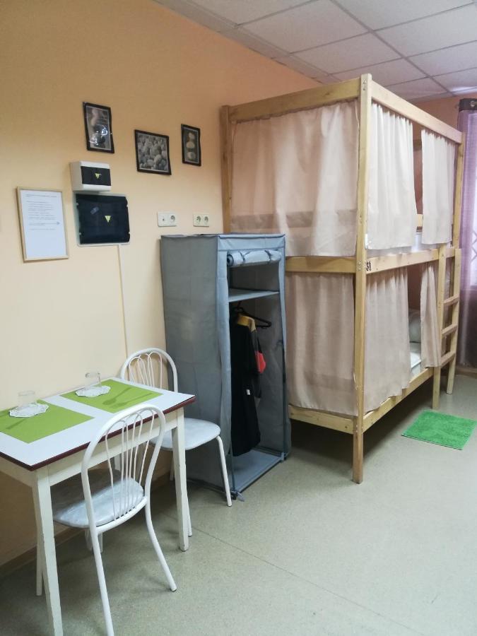 Dachny Hostel На Метро "Заельцовская" Novosibirsk Eksteriør billede